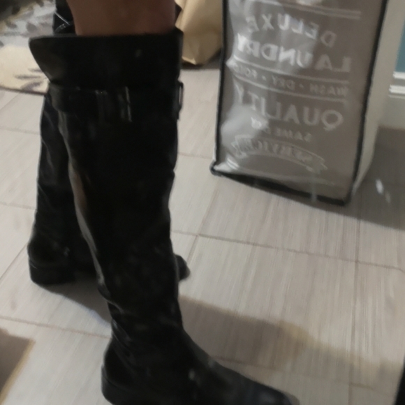 Italian leather knee high boots - Picture 3 of 9
